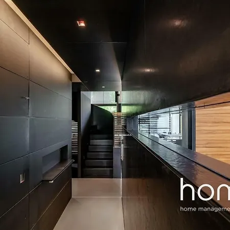 Villa 500m² Homm In Kerameikos Athens